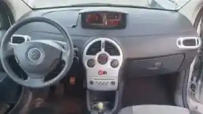 Veículo de Sucata renault grand modus d4f740 do ano 2008 alimentado 