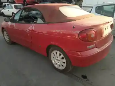 Veículo de Sucata renault megane i fase 2 cabriolet (ea..) k4m700 .k7m702.k4m700.k4ma7.k4m.k4m708 do ano 2000 alimentado 