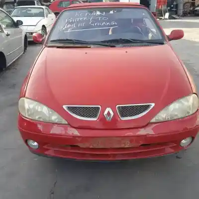 Veículo de Sucata renault megane i fase 2 cabriolet (ea..) k4m700 .k7m702.k4m700.k4ma7.k4m.k4m708 do ano 2000 alimentado 