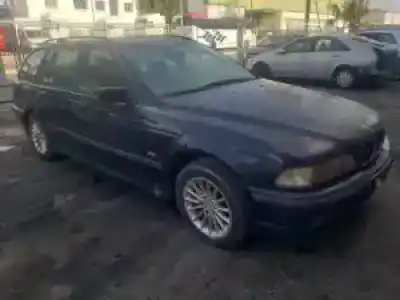 Veículo de Sucata bmw serie 5 touring (e39) 256s4 do ano 1997 alimentado 