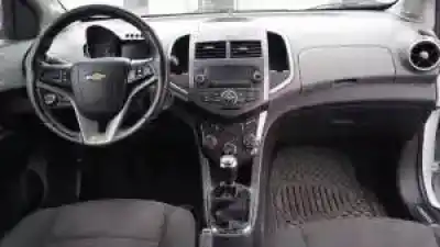 Veicolo di demolizione chevrolet aveo berlina hatchback a13dtr-d dell'anno 2011 alimentato 