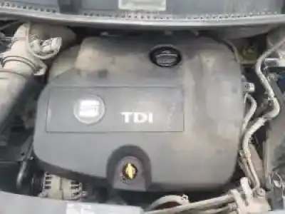 Veicolo di demolizione seat alhambra (7v9) auy dell'anno 2000 alimentato 