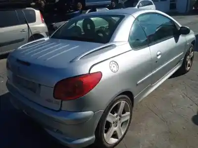 Veículo de Sucata peugeot 206 cc nfu(tu5jp4) do ano 2001 alimentado 