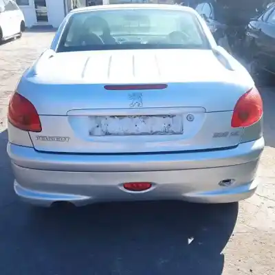 Veículo de Sucata peugeot 206 cc nfu(tu5jp4) do ano 2001 alimentado 