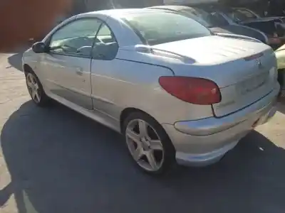 Veículo de Sucata peugeot 206 cc nfu(tu5jp4) do ano 2001 alimentado 