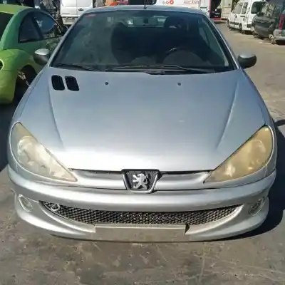 Veículo de Sucata peugeot 206 cc nfu(tu5jp4) do ano 2001 alimentado 