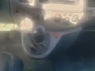 Scrapping Vehicle opel vivaro f9q762 of the year 2001 powered 