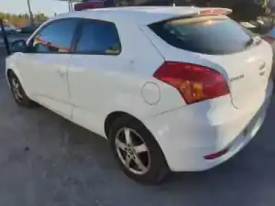 Sloopvoertuig kia pro_cee´d (ed) d4fb van het jaar 2010 aangedreven 