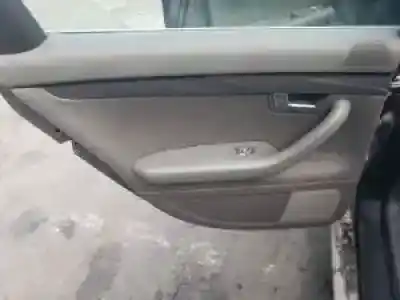 Veículo de Sucata audi a4 berlina (8e) awa do ano 2002 alimentado 