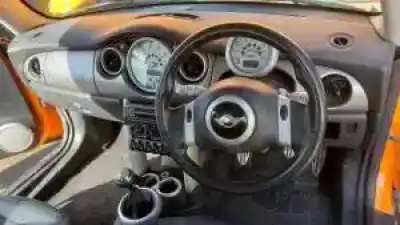 Veicolo di demolizione bmw mini (r50,r53) w11b16a dell'anno 2001 alimentato 