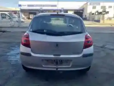 Scrapping Vehicle renault clio iii d4f740 of the year 2005 powered 