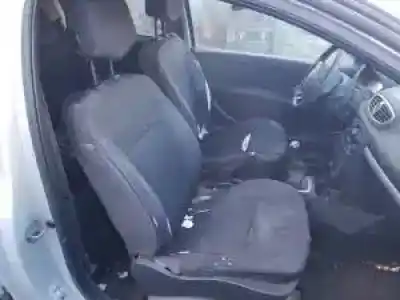 Scrapping Vehicle renault clio iii d4f740 of the year 2005 powered 