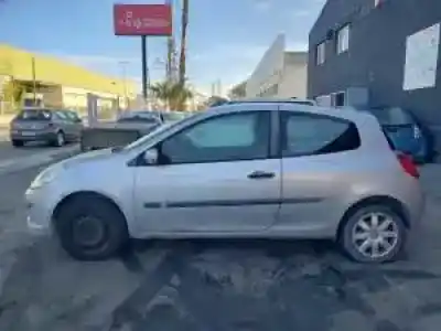 Scrapping Vehicle renault clio iii d4f740 of the year 2005 powered 