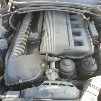 Veículo de Sucata bmw serie 3 cabrio (e46) 256s5 do ano 2000 alimentado 