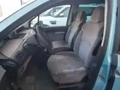 Sloopvoertuig citroen c8 2.2 hdi fap cat (4hw) van het jaar 2002 aangedreven 