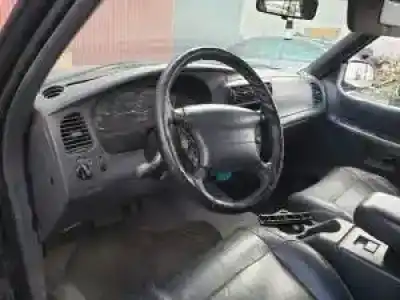 Sloopvoertuig ford explorer xs van het jaar 1996 aangedreven 