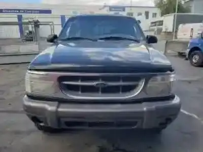 Sloopvoertuig ford explorer xs van het jaar 1996 aangedreven 