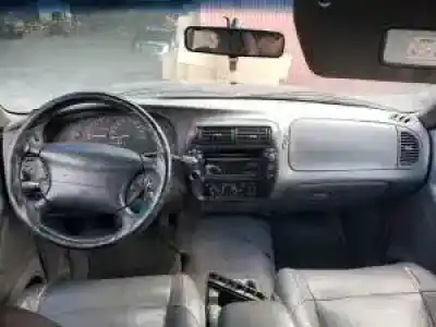 Sloopvoertuig ford explorer xs van het jaar 1996 aangedreven 