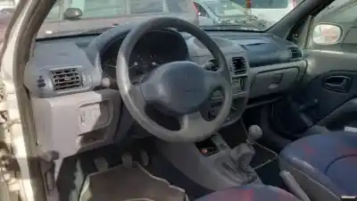 Scrapping Vehicle renault clio ii fase i (b/cbo) d7f720 of the year 1998 powered 