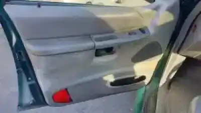 Sloopvoertuig ford explorer xs van het jaar 1996 aangedreven 