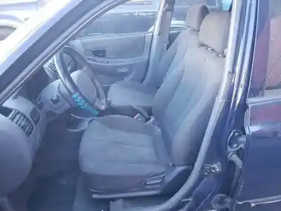 Veicolo di demolizione hyundai accent (lc) g4ea dell'anno 2001 alimentato 