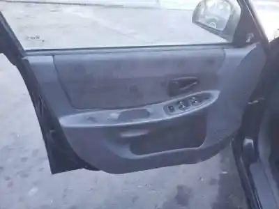 Veicolo di demolizione hyundai accent (lc) g4ea dell'anno 2001 alimentato 