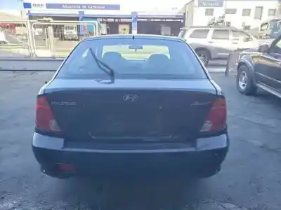 Veicolo di demolizione hyundai accent (lc) g4ea dell'anno 2001 alimentato 