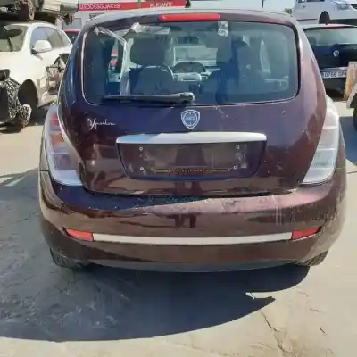 Здавання транспортного засобу lancia ypsilon (101) 199a9000 року 2006 потужний 