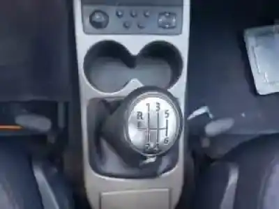 Scrapping Vehicle renault espace iv (jk0) g9t742 of the year 2002 powered 