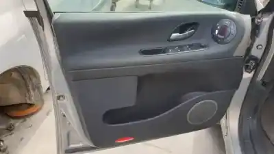 Здавання транспортного засобу renault espace iv (jk0) d-g9tj7 року 2002 потужний 