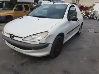 Здавання транспортного засобу peugeot                                            206 berlina                                                                                                                                                                                                                                                xr                                                                                                                                                                                                                                                         року 2004 потужний 8hx