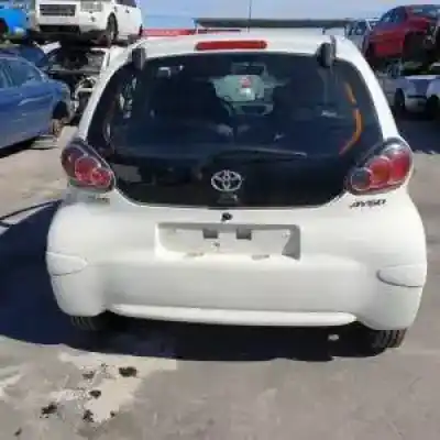 Sloopvoertuig toyota aygo (kgb/wnb) 1kr-fe van het jaar 2014 aangedreven 