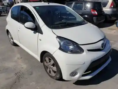 Sloopvoertuig TOYOTA AYGO (KGB/WNB) 1KR-FE van het jaar 2014 aangedreven 