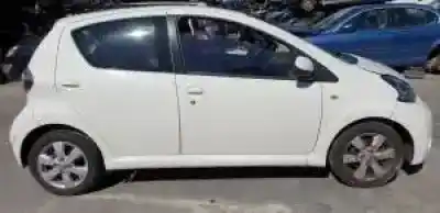 Sloopvoertuig toyota aygo (kgb/wnb) 1kr-fe van het jaar 2014 aangedreven 