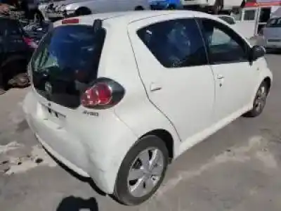 Sloopvoertuig toyota aygo (kgb/wnb) 1kr-fe van het jaar 2014 aangedreven 