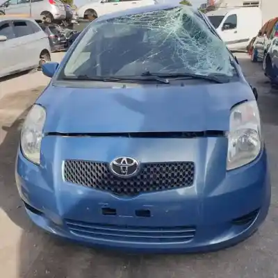 Véhicule à la ferraille toyota yaris (ksp9/scp9/nlp9) 2szfe de l'année 2005 alimenté 