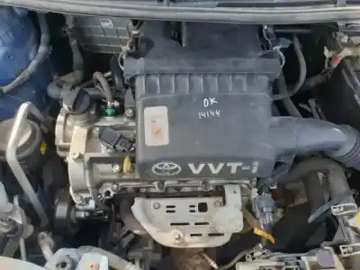 Véhicule à la ferraille toyota yaris (ksp9/scp9/nlp9) 2szfe de l'année 2005 alimenté 