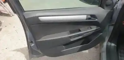 Veicolo di demolizione opel astra h caravan z17dth dell'anno 2008 alimentato 