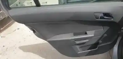 Veicolo di demolizione opel astra h caravan z17dth dell'anno 2008 alimentato 