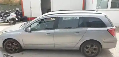 Veicolo di demolizione opel astra h caravan z17dth dell'anno 2008 alimentato 