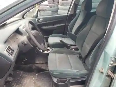 Véhicule à la ferraille peugeot 307 break / sw (s1) rhy(dw10td) de l'année 2002 alimenté 