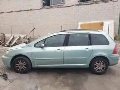 Véhicule à la ferraille peugeot 307 break / sw (s1) rhy(dw10td) de l'année 2002 alimenté 