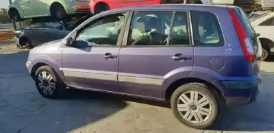 Здавання транспортного засобу ford fusion (cbk) f6jb року 2002 потужний 