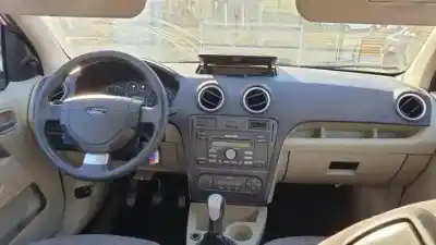 Здавання транспортного засобу ford fusion (cbk) f6jb року 2002 потужний 