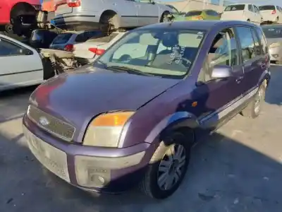 Здавання транспортного засобу ford fusion (cbk) f6jb року 2002 потужний 