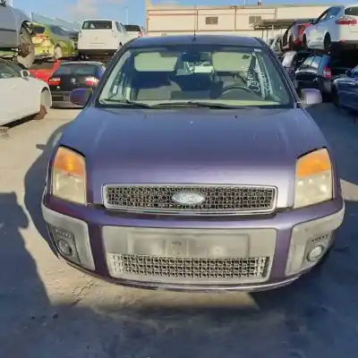Здавання транспортного засобу ford fusion (cbk) f6jb року 2002 потужний 