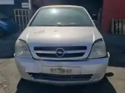Veicolo di demolizione opel meriva d-y17dt dell'anno 2003 alimentato 
