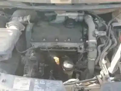 Veículo de Sucata ford galaxy (vy) auy do ano 2000 alimentado 