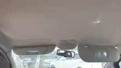 Veículo de Sucata ford galaxy (vy) auy do ano 2000 alimentado 