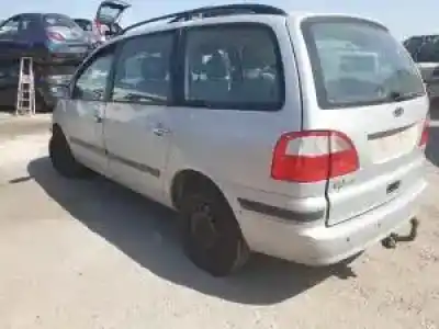 Veículo de Sucata ford galaxy (vy) auy do ano 2000 alimentado 